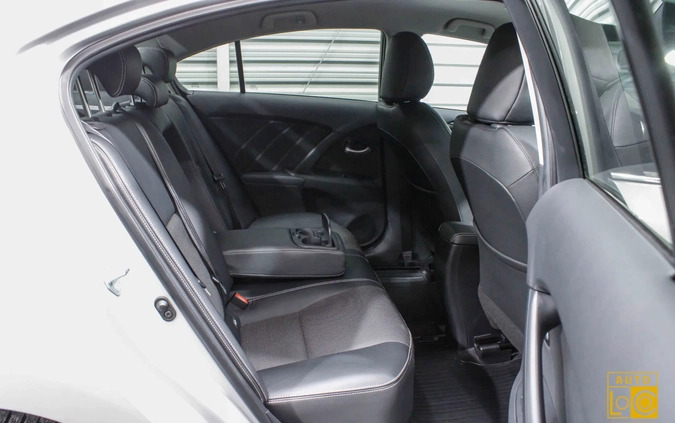 Toyota Avensis cena 77777 przebieg: 28900, rok produkcji 2016 z Stryków małe 562